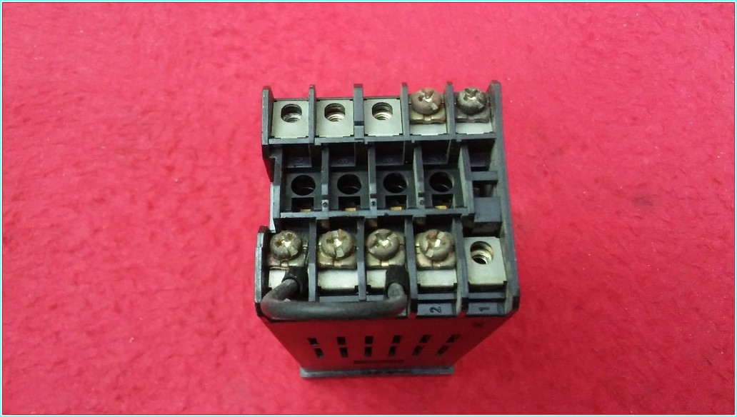 OMRON E5CJ-Q2 ISI KONTROL 20MA 12V DC OUTPUT